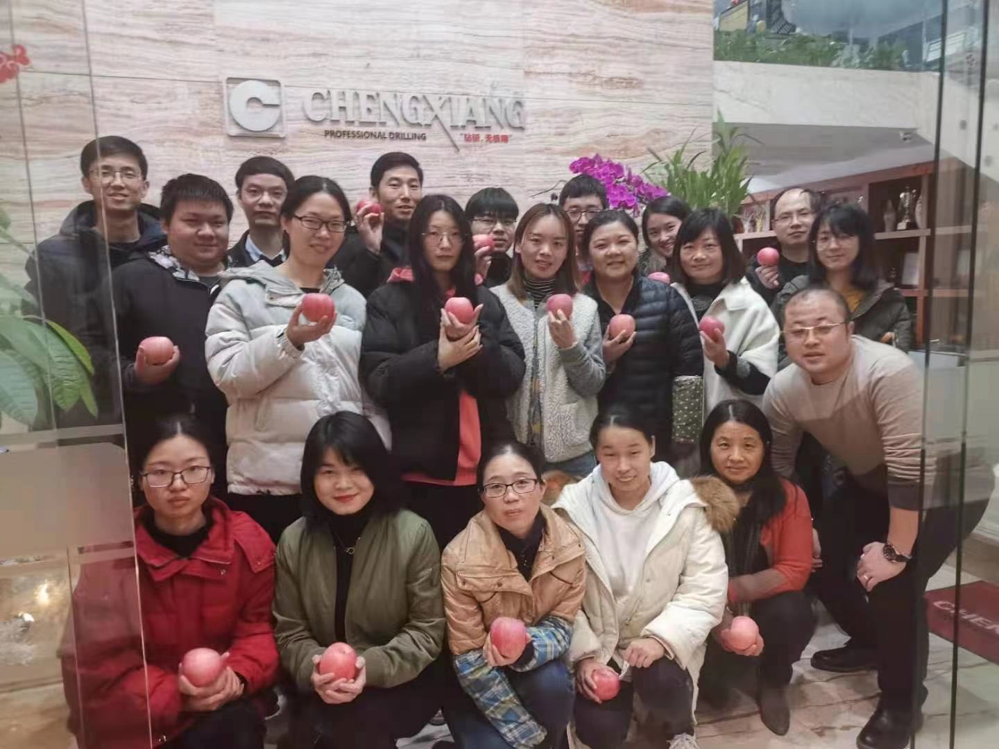 風(fēng)勁帆滿圖新志，砥礪奮進(jìn)正此時(shí)